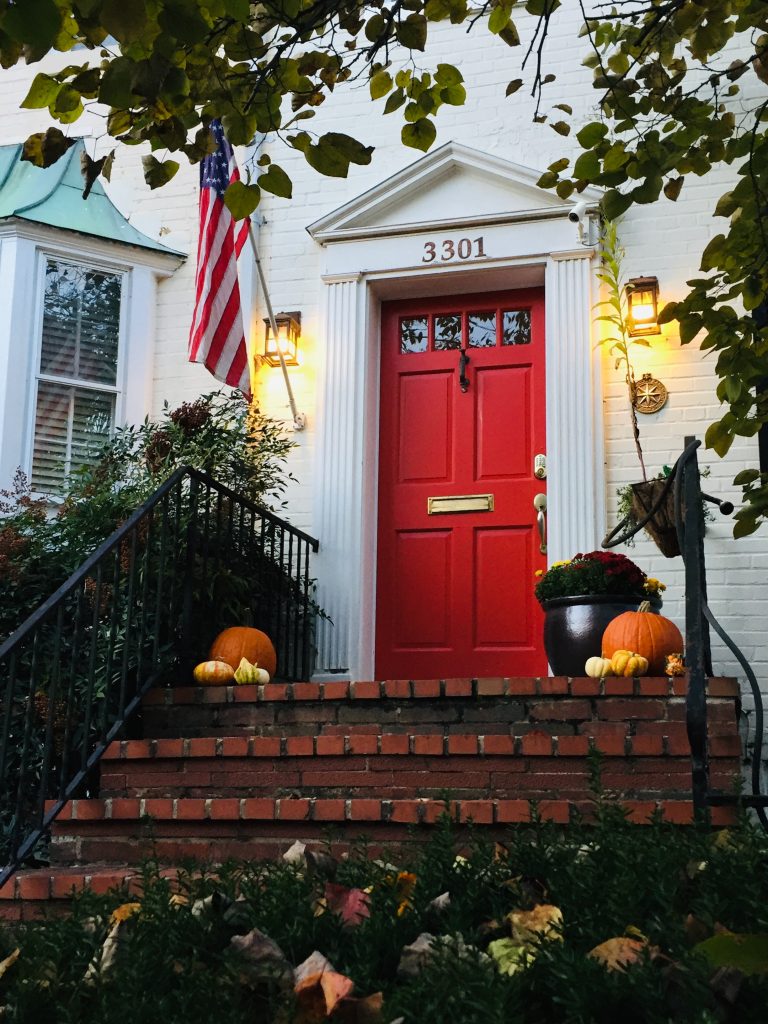Eine rote Haustür